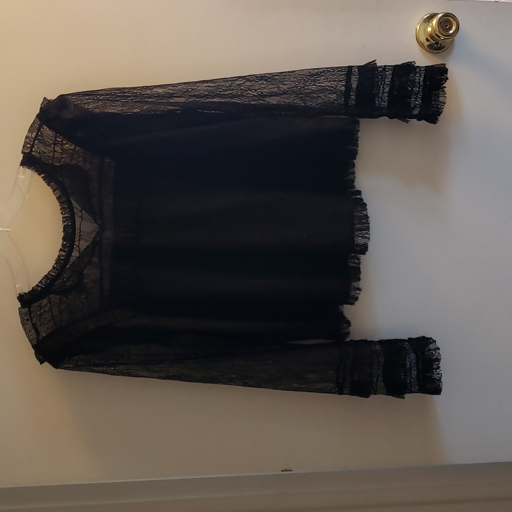 Wren & Willa top